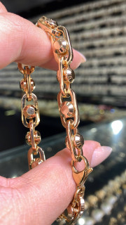 دستبند ژوپینگ اورجینال مدل مسیکا، طراحی زنجیری با گویهای برجسته و فرم کلاسیک و شیک